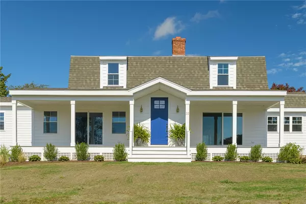 32 Arrowhead DR, Tiverton, RI 02878