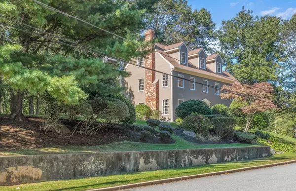 Cranston, RI 02921,50 Sundale RD