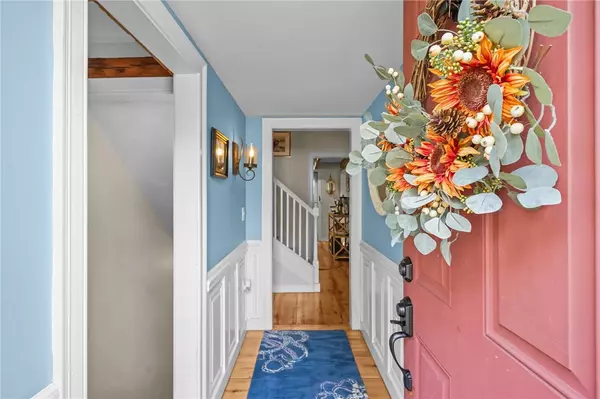 East Greenwich, RI 02818,27 King ST