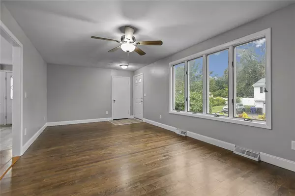 Warren, RI 02885,85 Canario DR