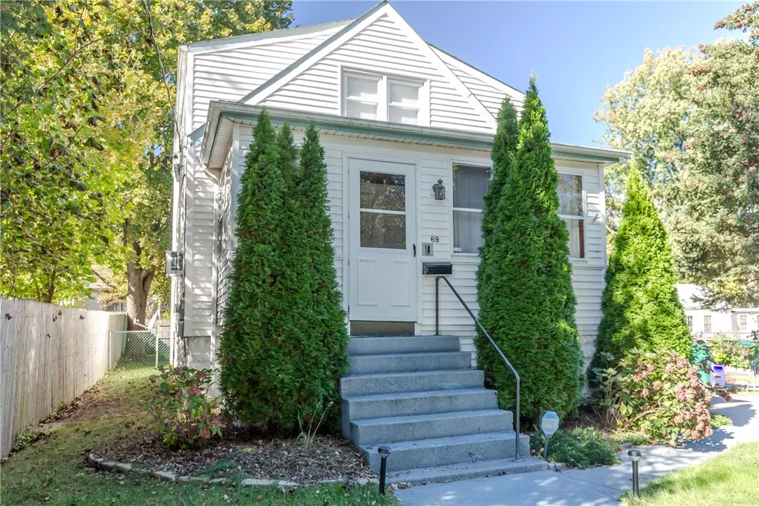 Warwick, RI 02889,69 Steele AVE