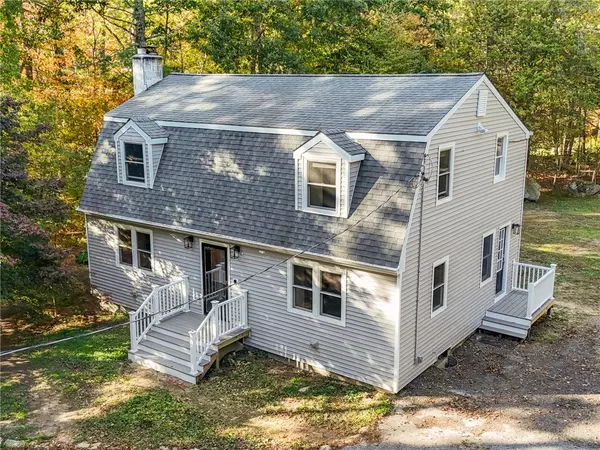 153 Kenyon Hill TRL, Richmond, RI 02898