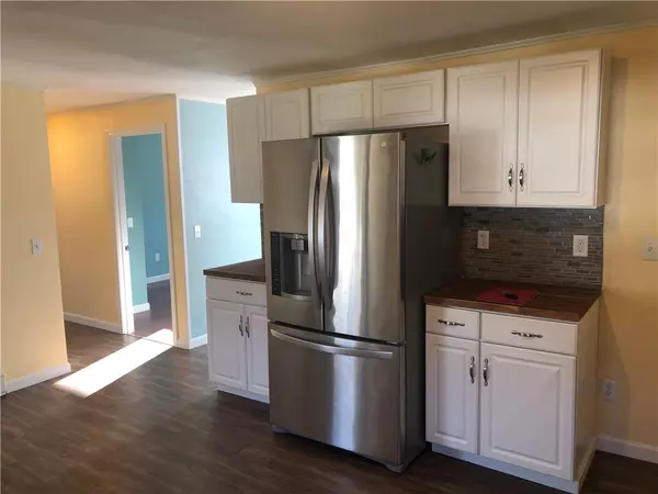 Coventry, RI 02816,29 Linwood DR