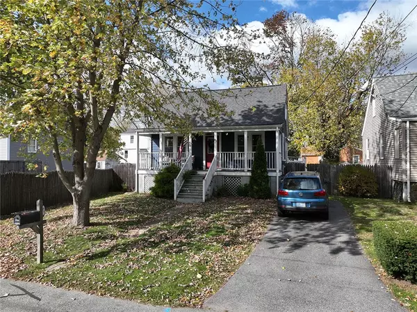 83 Symonds AVE, Warwick, RI 02889