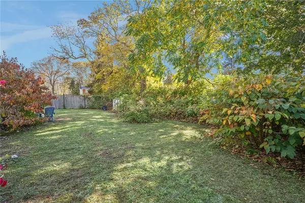 Warwick, RI 02889,81 Fairhaven AVE