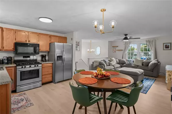 Warwick, RI 02889,9 Chelmsford AVE