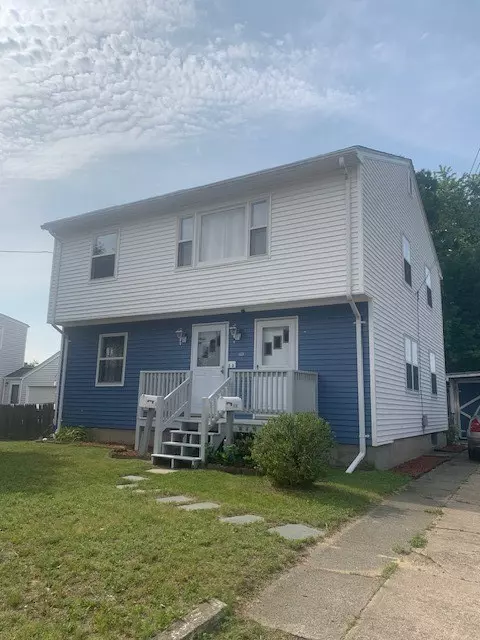 69 Dorr AVE #2, East Providence, RI 02915