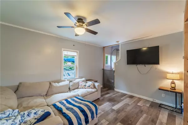 Warwick, RI 02888,23 Stoddard PL