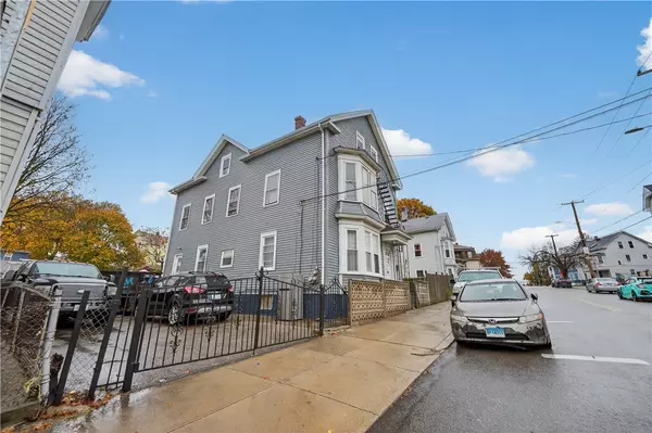 160 Magnolia ST, Providence, RI 02909
