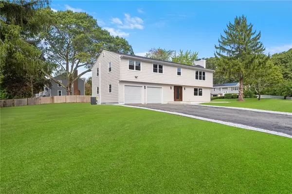 75 Walnut RD, North Kingstown, RI 02852