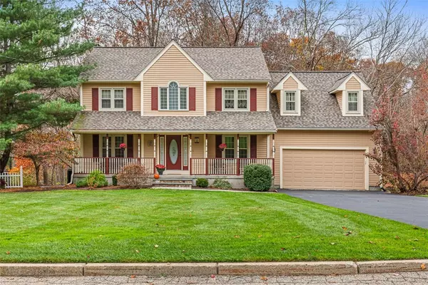 11 Southbury RD, Cumberland, RI 02864