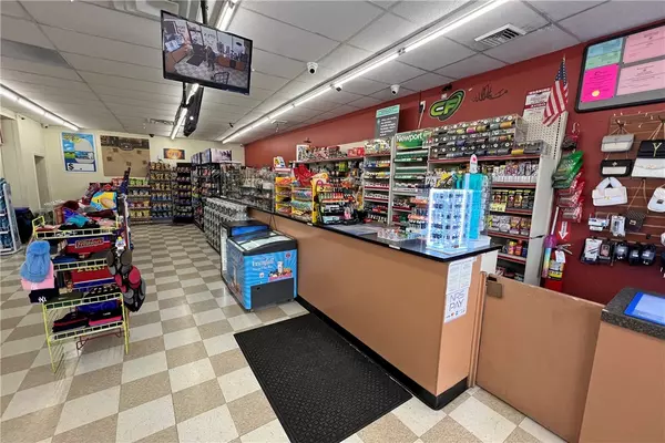 Central Falls, RI 02863,622 Dexter ST