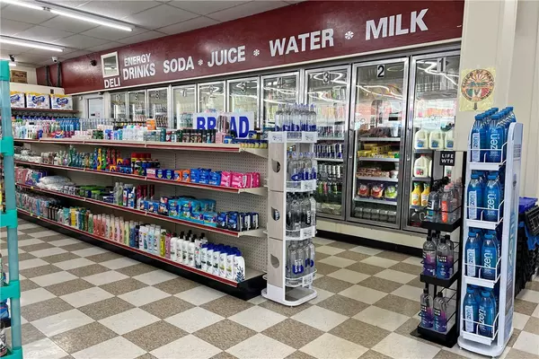 Central Falls, RI 02863,622 Dexter ST