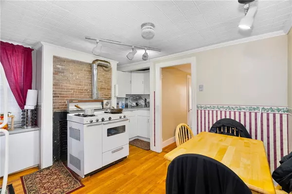 Providence, RI 02903,27 Bond ST