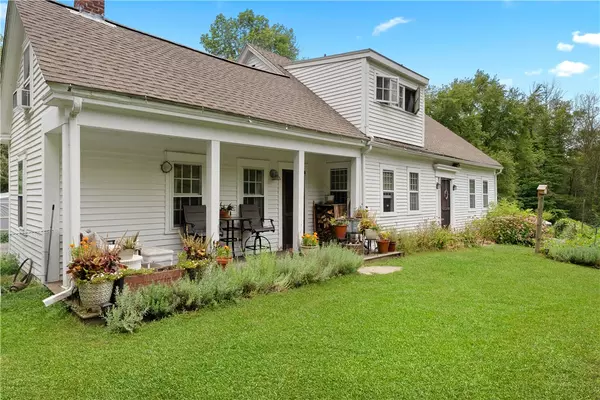 Foster, RI 02825,16 Burgess RD