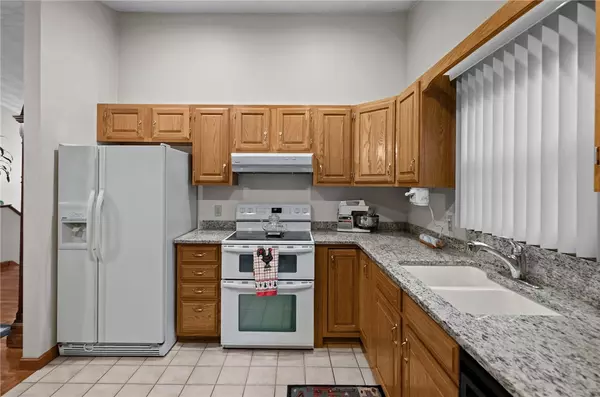 Bristol, RI 02809,3 Betsy DR