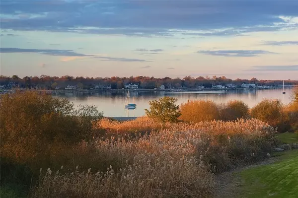 Warren, RI 02885,2 Bagy Wrinkle CV