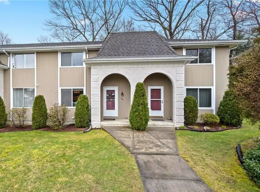 North Providence, RI 02904,105 Woodside DR #105