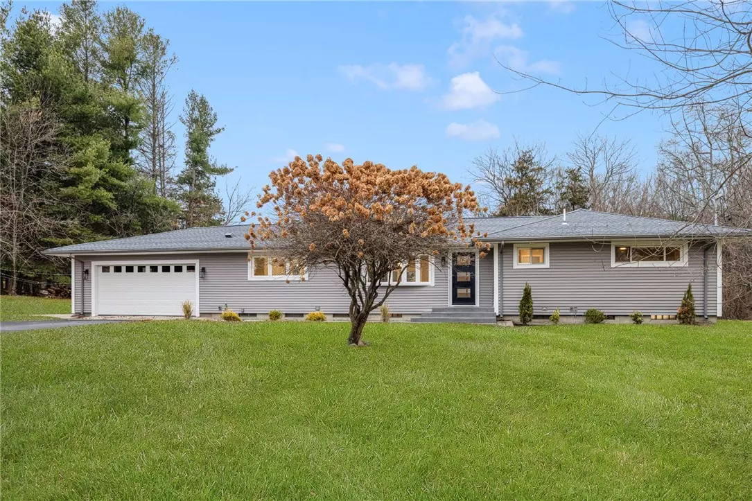 Lincoln, RI 02865,13 Ivy PL