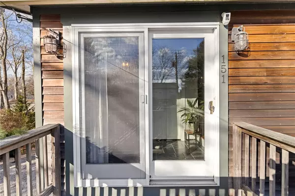 Warwick, RI 02818,151 Ives RD