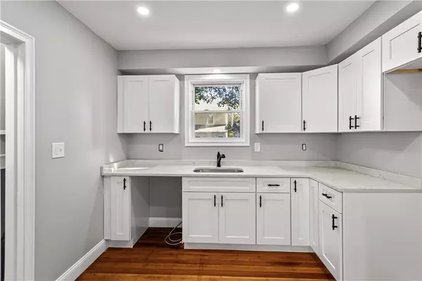 Providence, RI 02905,26 Spicer ST