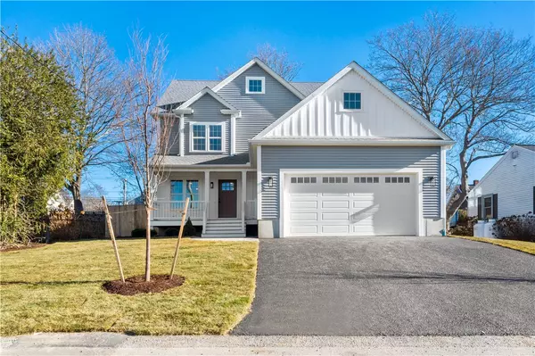 70 Magnolia ST, Bristol, RI 02809