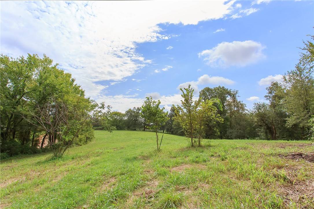 Siloam Springs, AR 72761,13283 Steward Rd