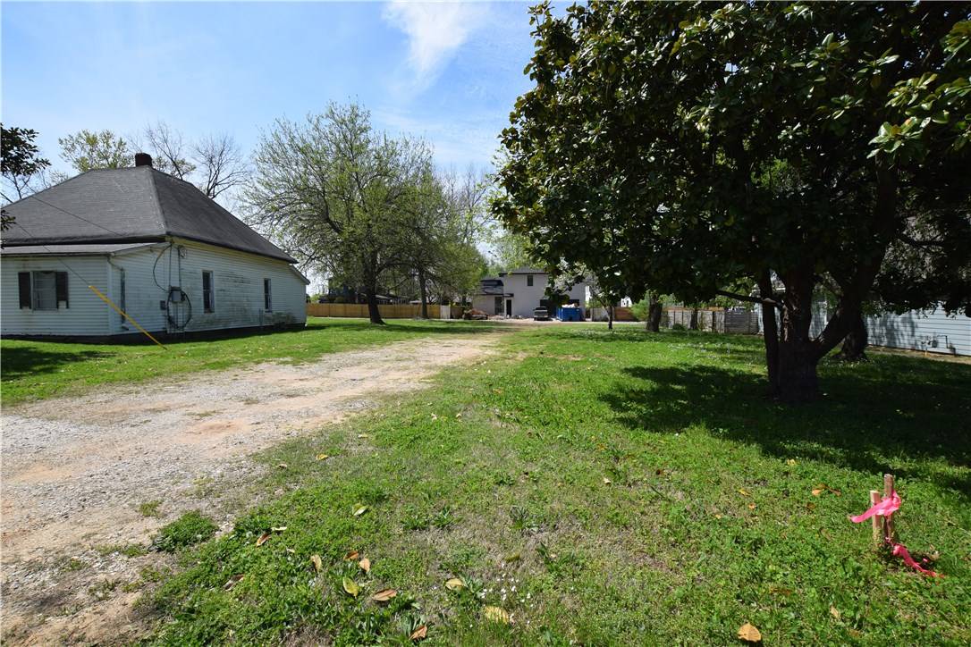 Bentonville, AR 72712,SE D St