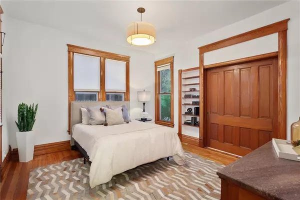 Bentonville, AR 72712,207 Central Ave