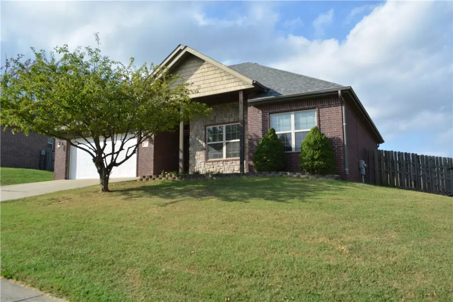 501 Asboth Dr, Centerton, AR 72719
