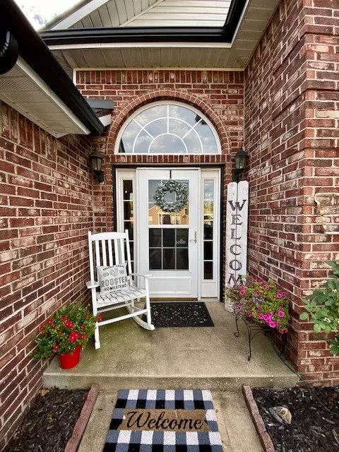 Centerton, AR 72719,821 Walker St