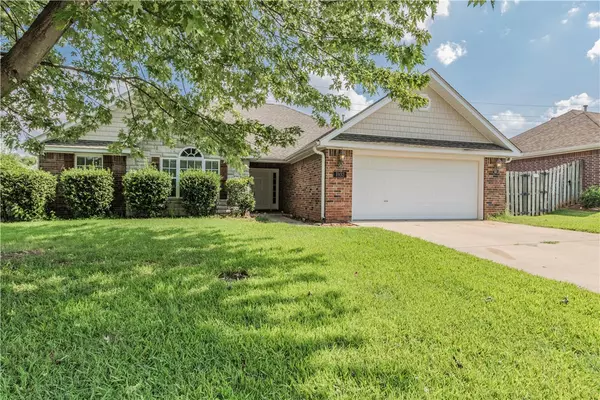 Fayetteville, AR 72704,1932 N Cannondale Dr
