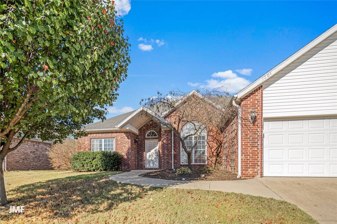 Bentonville, AR 72713,1204 SW Willow Bend Ave