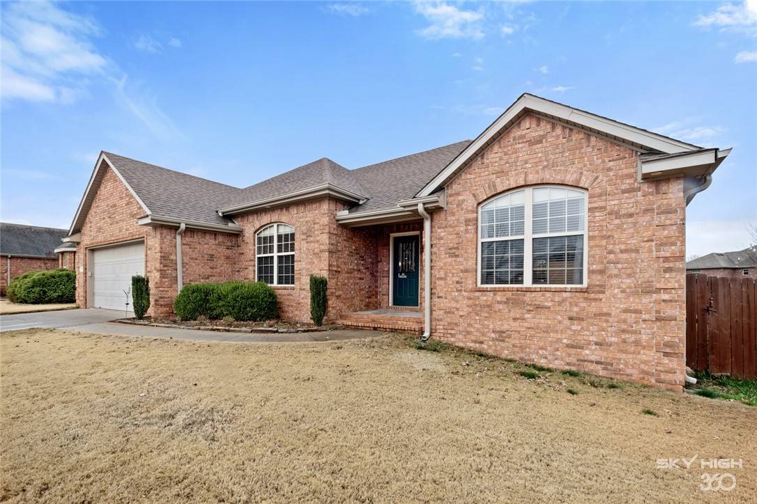 198 Dawn Dr, Centerton, AR 72719