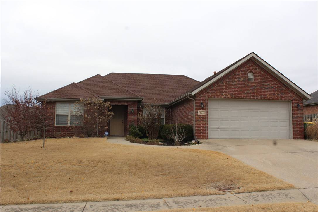 301 Asboth Dr, Centerton, AR 72719
