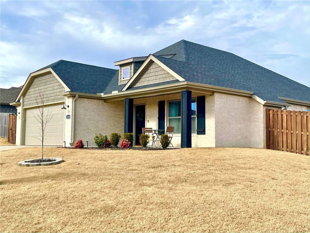 1010 Gardenia St, Centerton, AR 72719