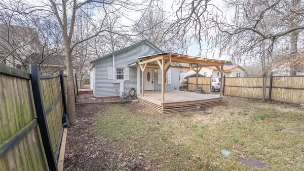 1411 S Washington Ave, Fayetteville, AR 72701