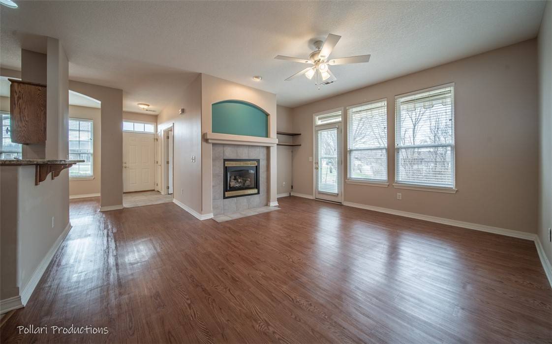 21 Highland Pkwy, Bella Vista, AR 72715