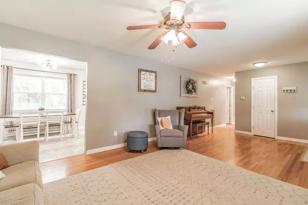 Siloam Springs, AR 72761,720 W Granite St