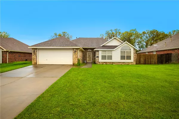 168 W Colorado Ave, Springdale, AR 72764