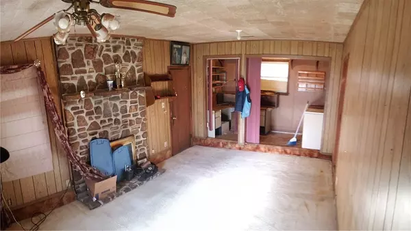 Prairie Grove, AR 72753,111 Brunk St