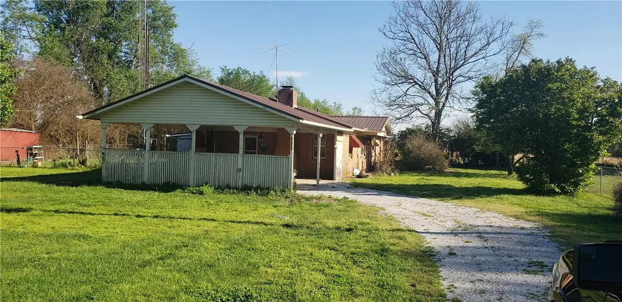 111 Brunk St, Prairie Grove, AR 72753