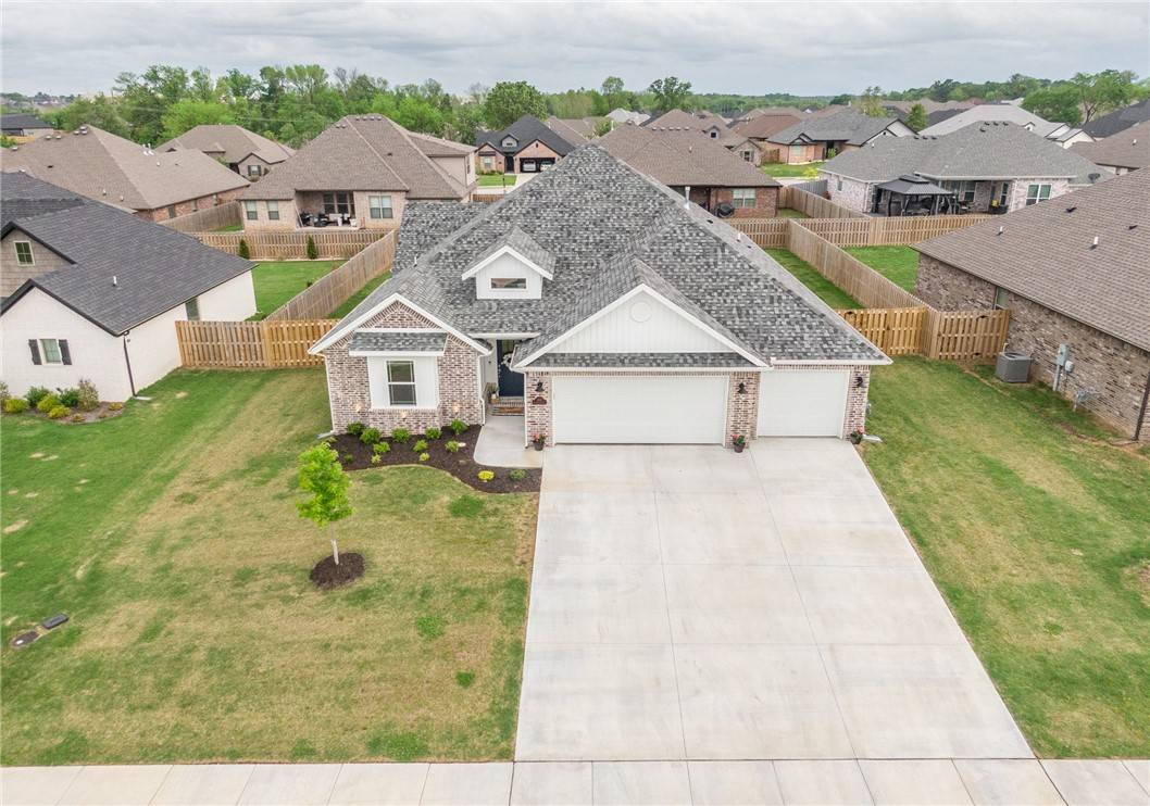 1200 Stoneybrook Ln, Bentonville, AR 72713