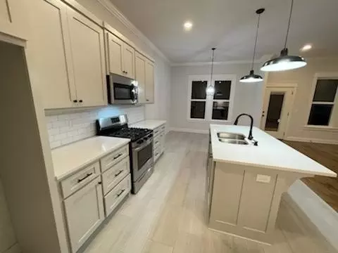 Bella Vista, AR 72714,16 Kiswick Dr