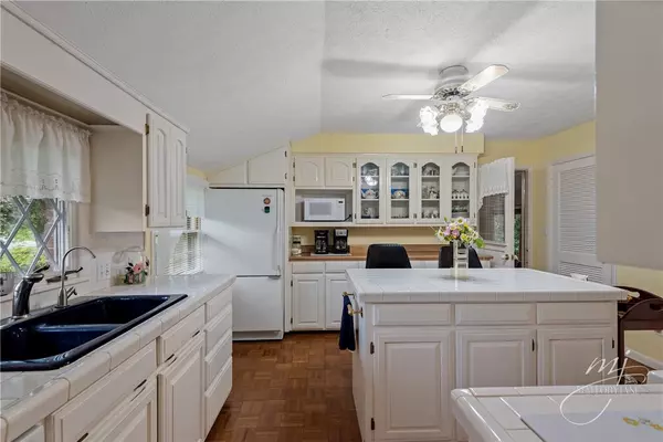 Berryville, AR 72616,1396 Highway 62W