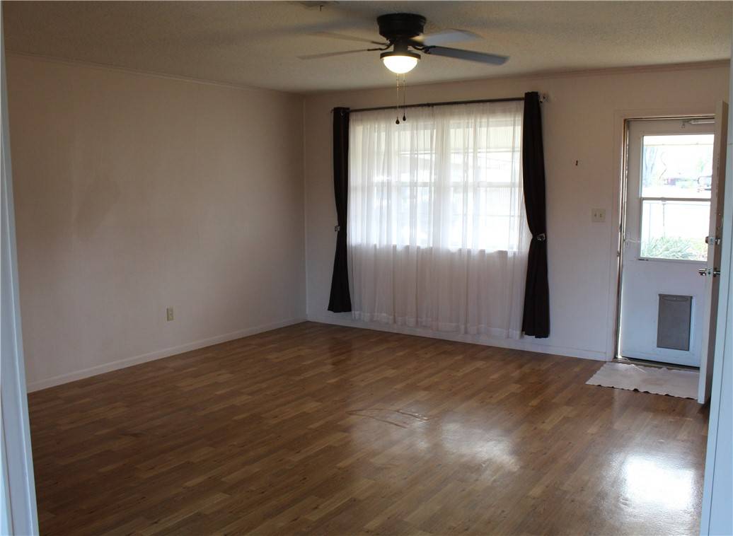 Alma, AR 72921,624 Loomis St