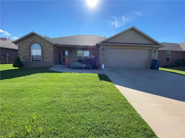 1902 Audabon Park Ct, Siloam Springs, AR 72761