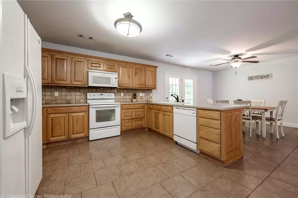 Bella Vista, AR 72715,11 Sandridge Dr