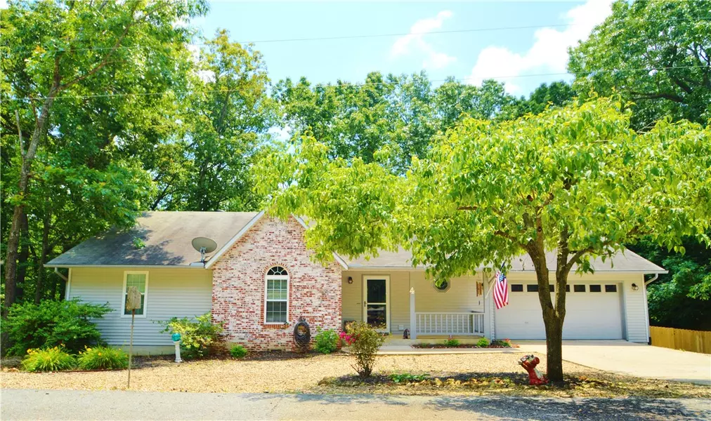 4 McGinnis Ln, Bella Vista, AR 72715