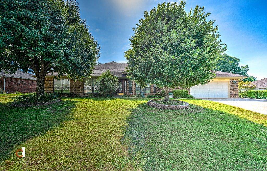 1403 S 13th St, Rogers, AR 72758